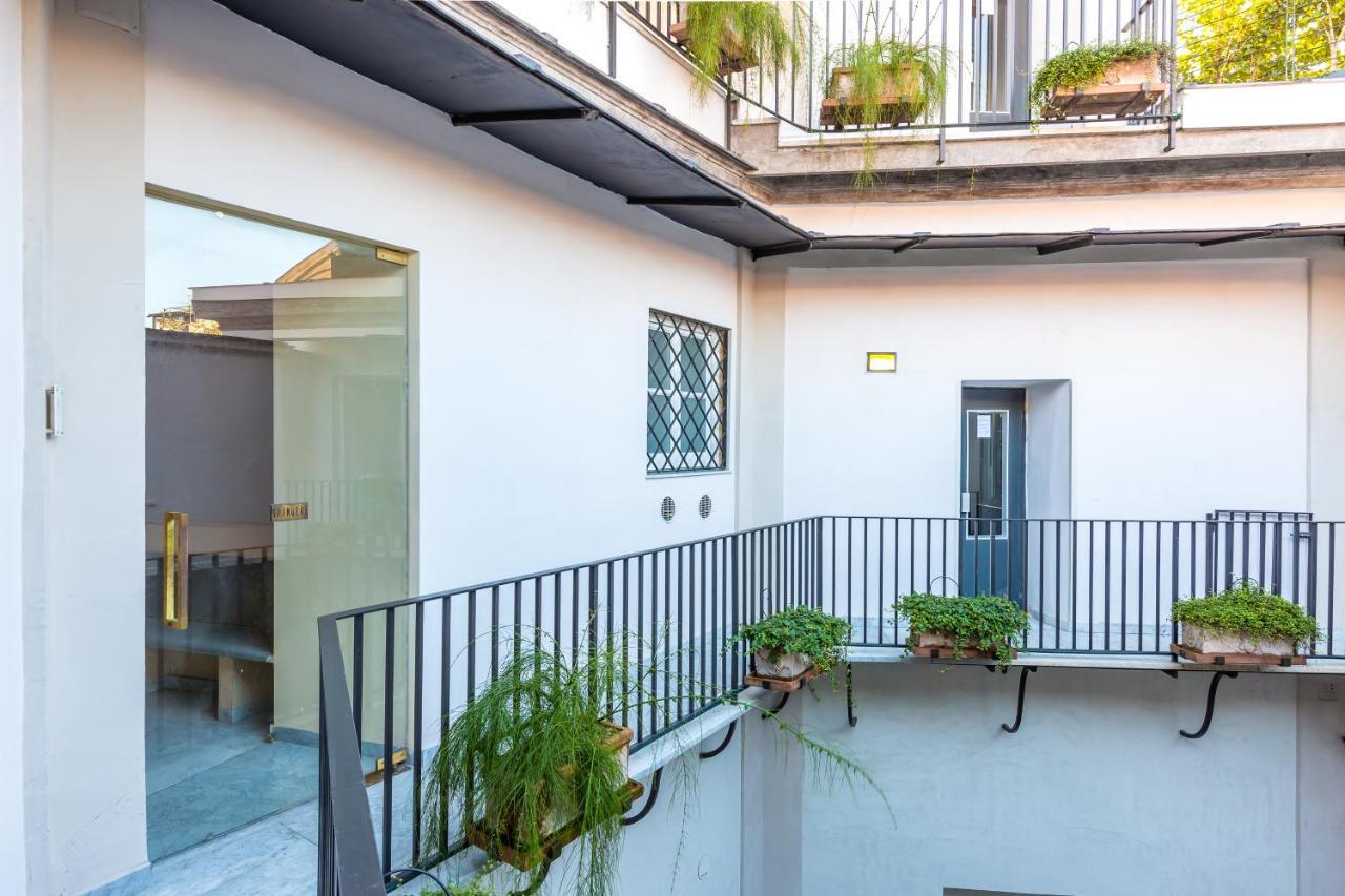 Dimora Doria D'angri Bed & Breakfast Napoli